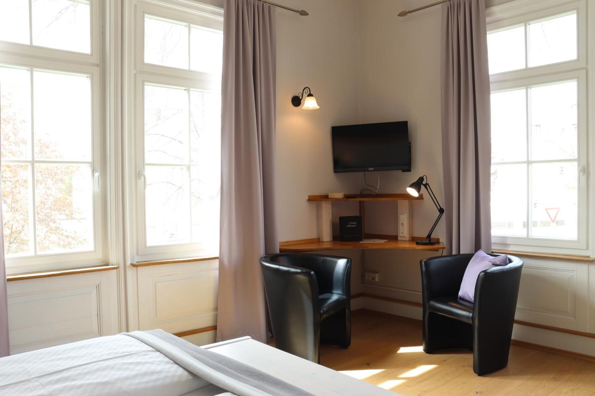 Gaestehaus "Unsere Stadtvilla" 헤힝겐 외부 사진